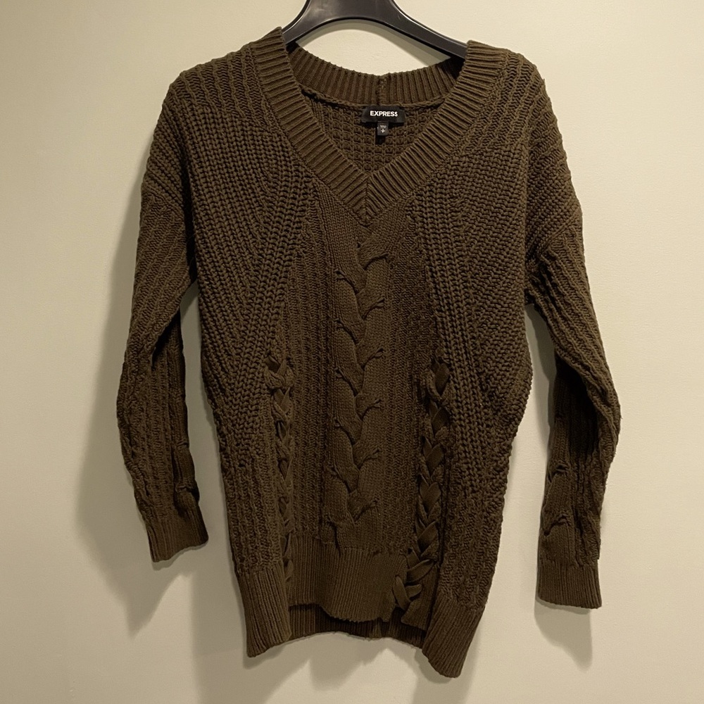 {Express} V-neck knit sweater women's size small